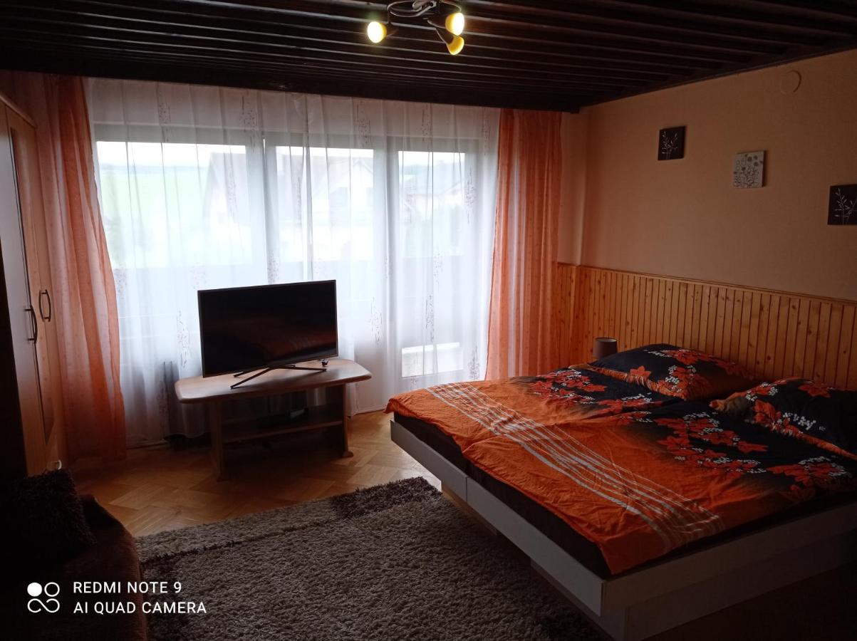 Penzion Sarka Hotel Strba Exterior photo